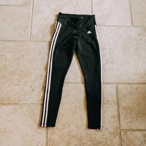 adidas🌿—athletic leggings w/!stripes!!